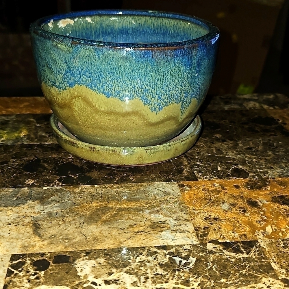 Blue & Tan Ceramic Planter With Saucer and Drainage Holes Preowned 6"x6"x4" - Picture 8 of 12